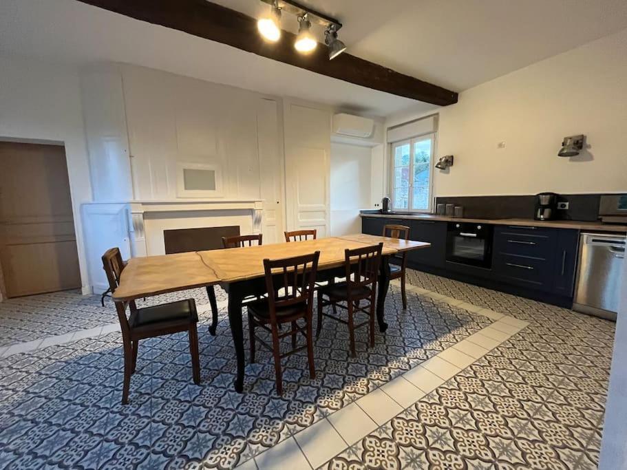 Gite Le Presbytere De Blerancourt Экстерьер фото